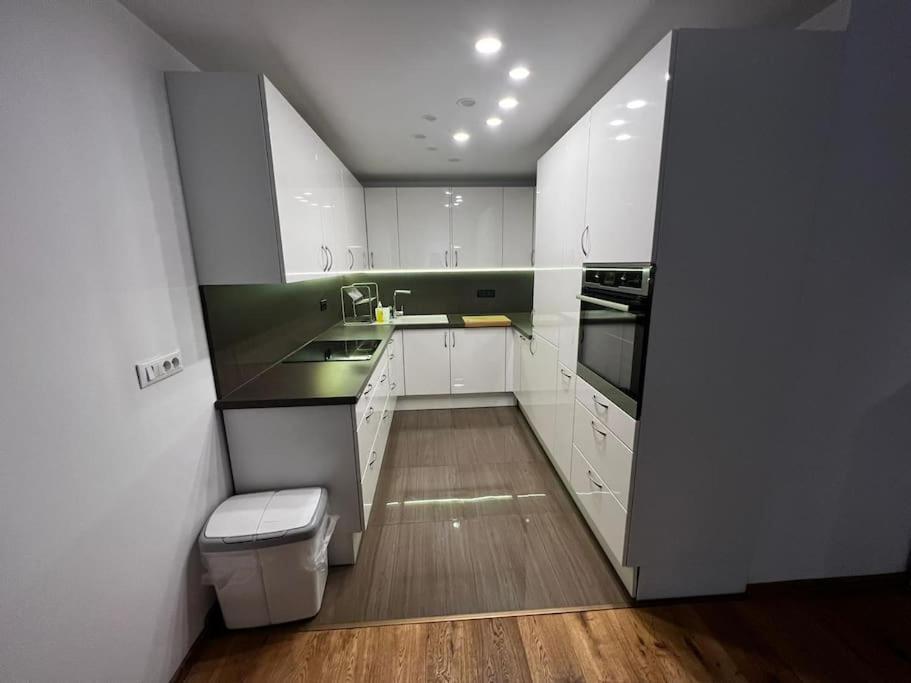 Porec, Tolle 3 Zi-Whg, Sehr Zentral, Top Zustand! Mit Internet Und W-Lan! Exterior photo